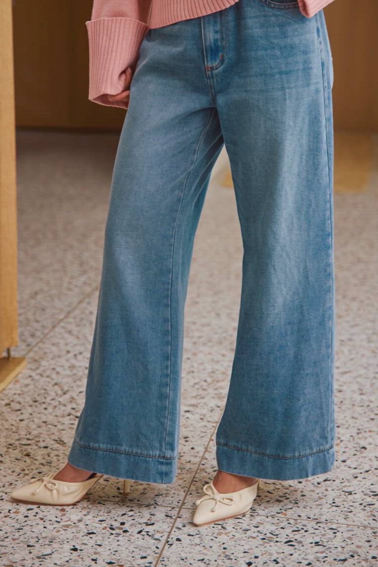 Forever Classic Blue Jeans